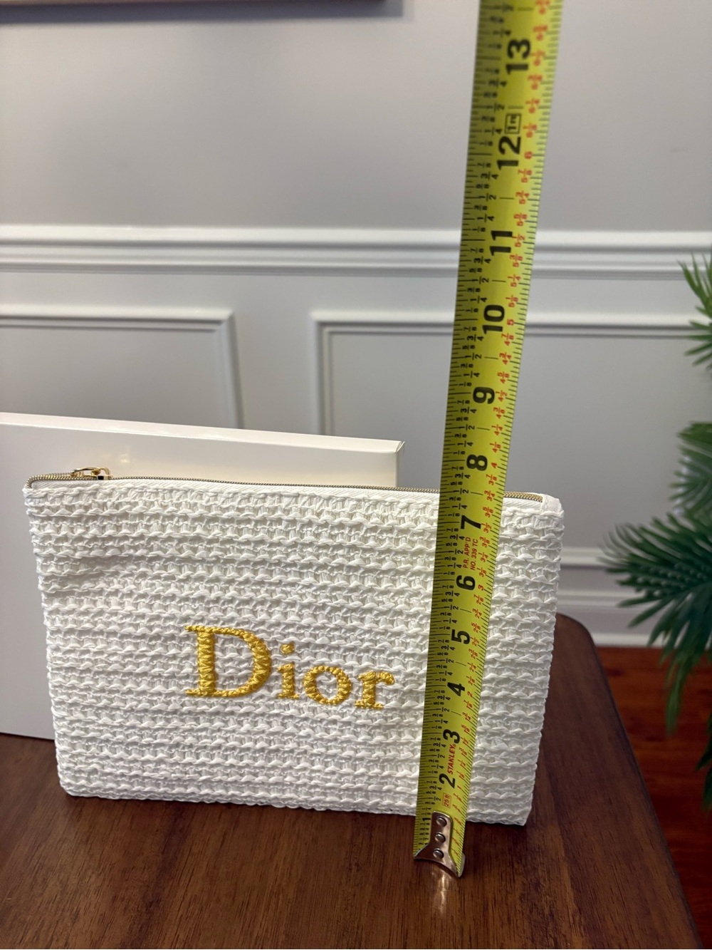 Dior White Woven Cosmetic Pouch with Gold Embroidered Logo and Charm - Picture 3 of 7
